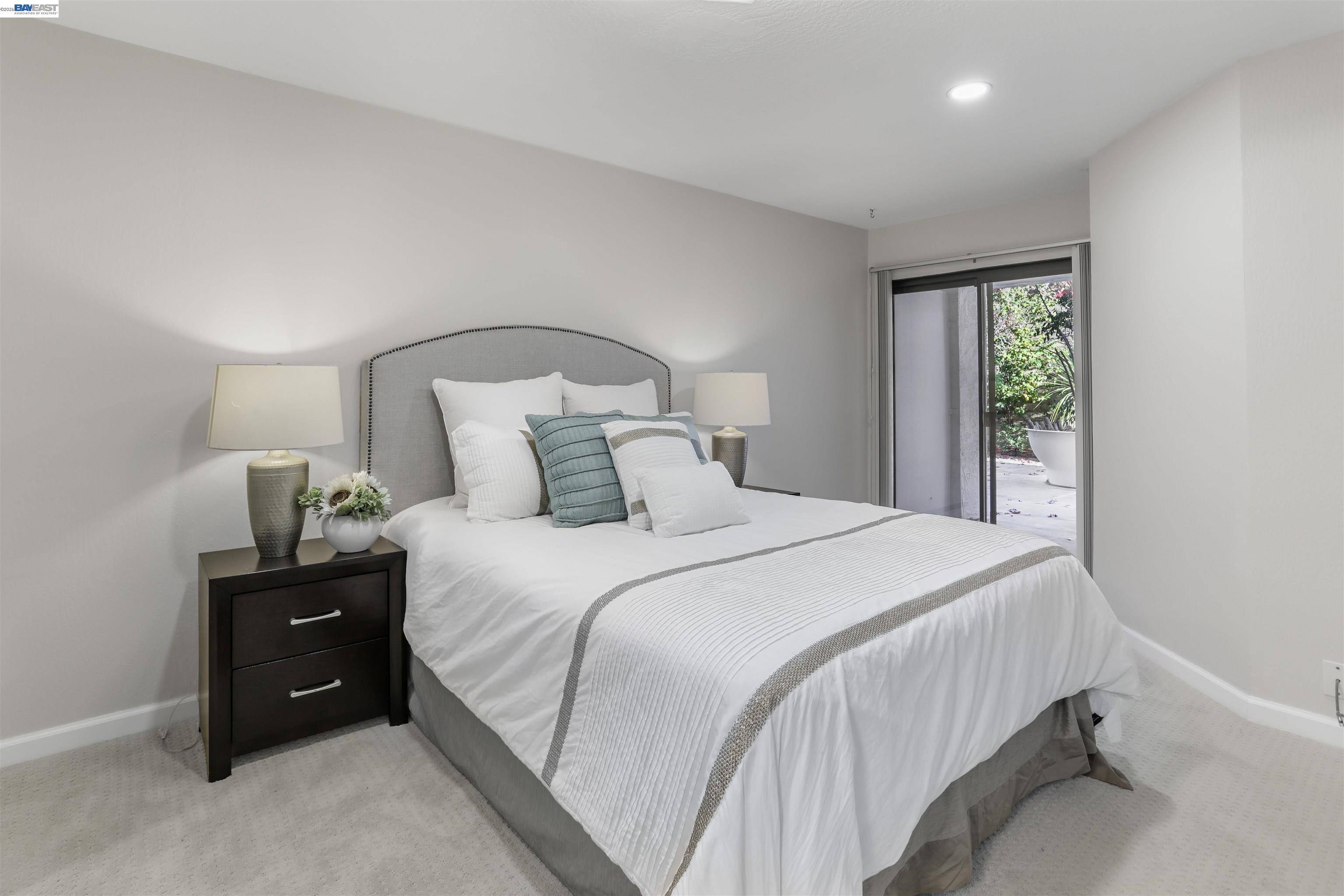320 Peninsula Ave # 107