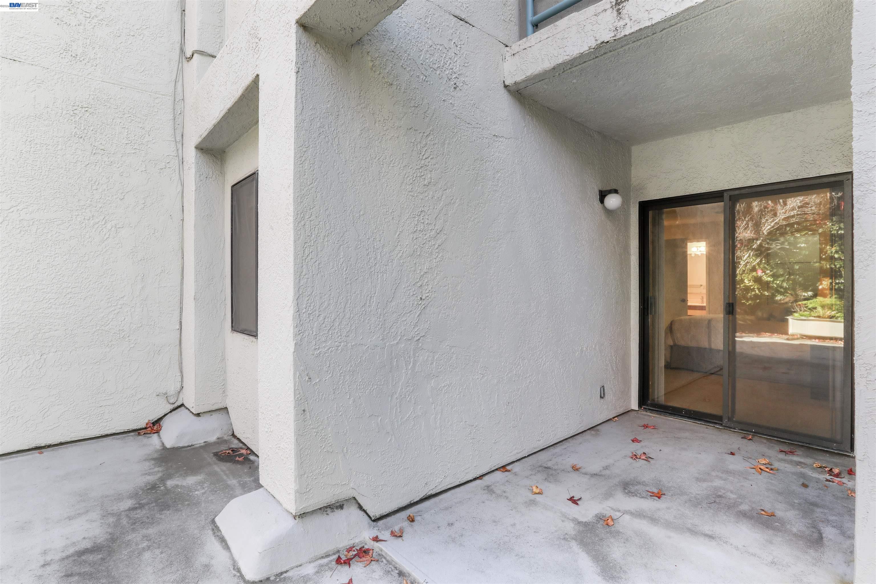 320 Peninsula Ave # 107