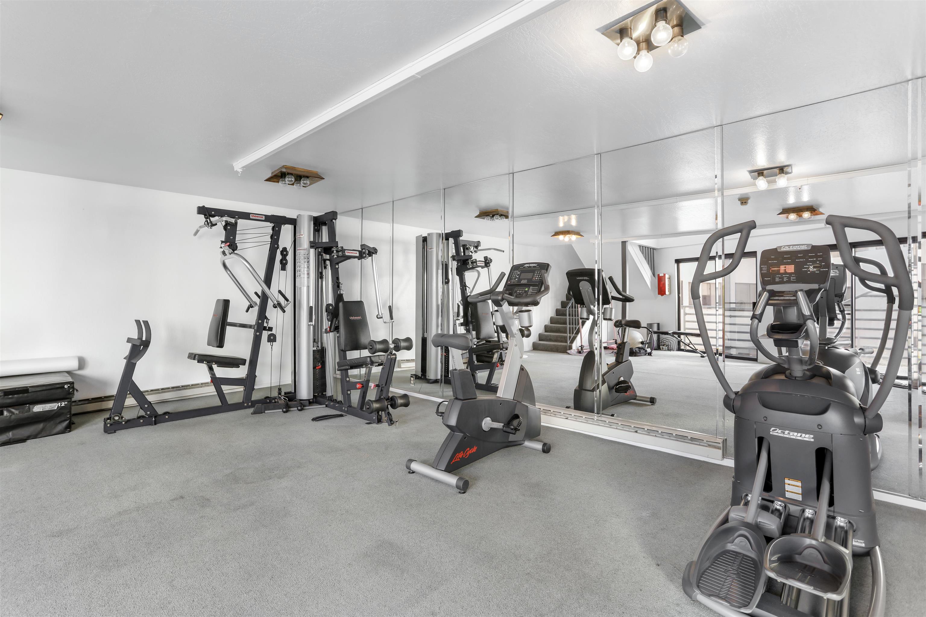 320 Peninsula Ave # 107