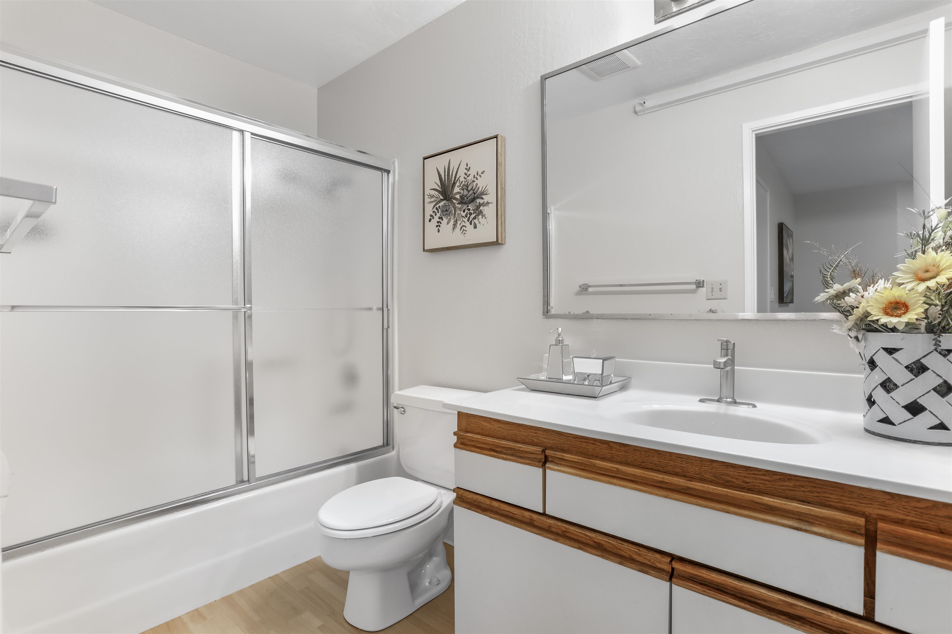 320 Peninsula Ave # 107