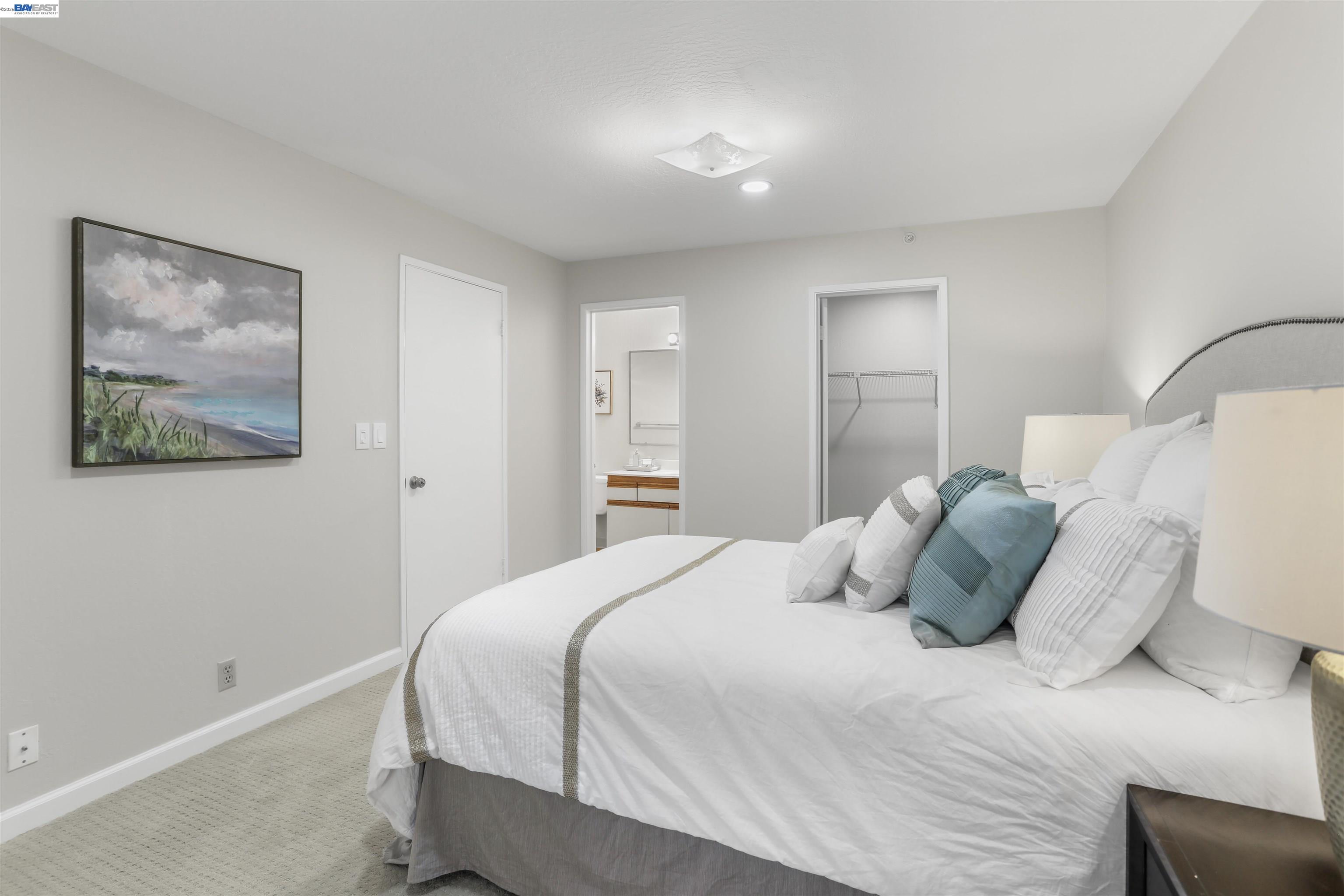 320 Peninsula Ave # 107