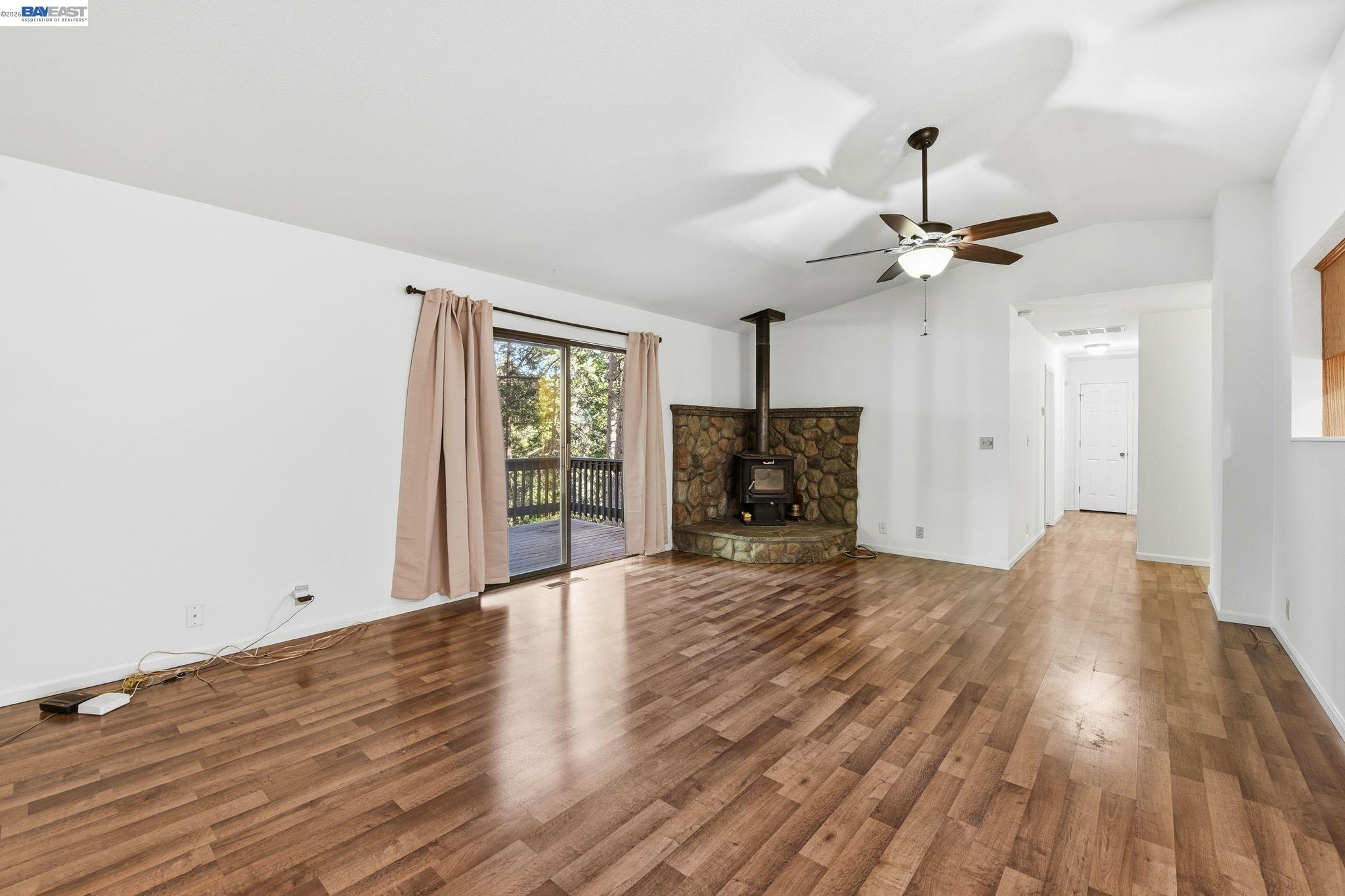 27701 Evelyn Ct