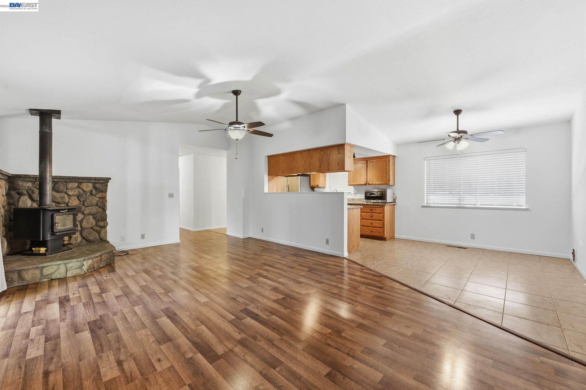 27701 Evelyn Ct