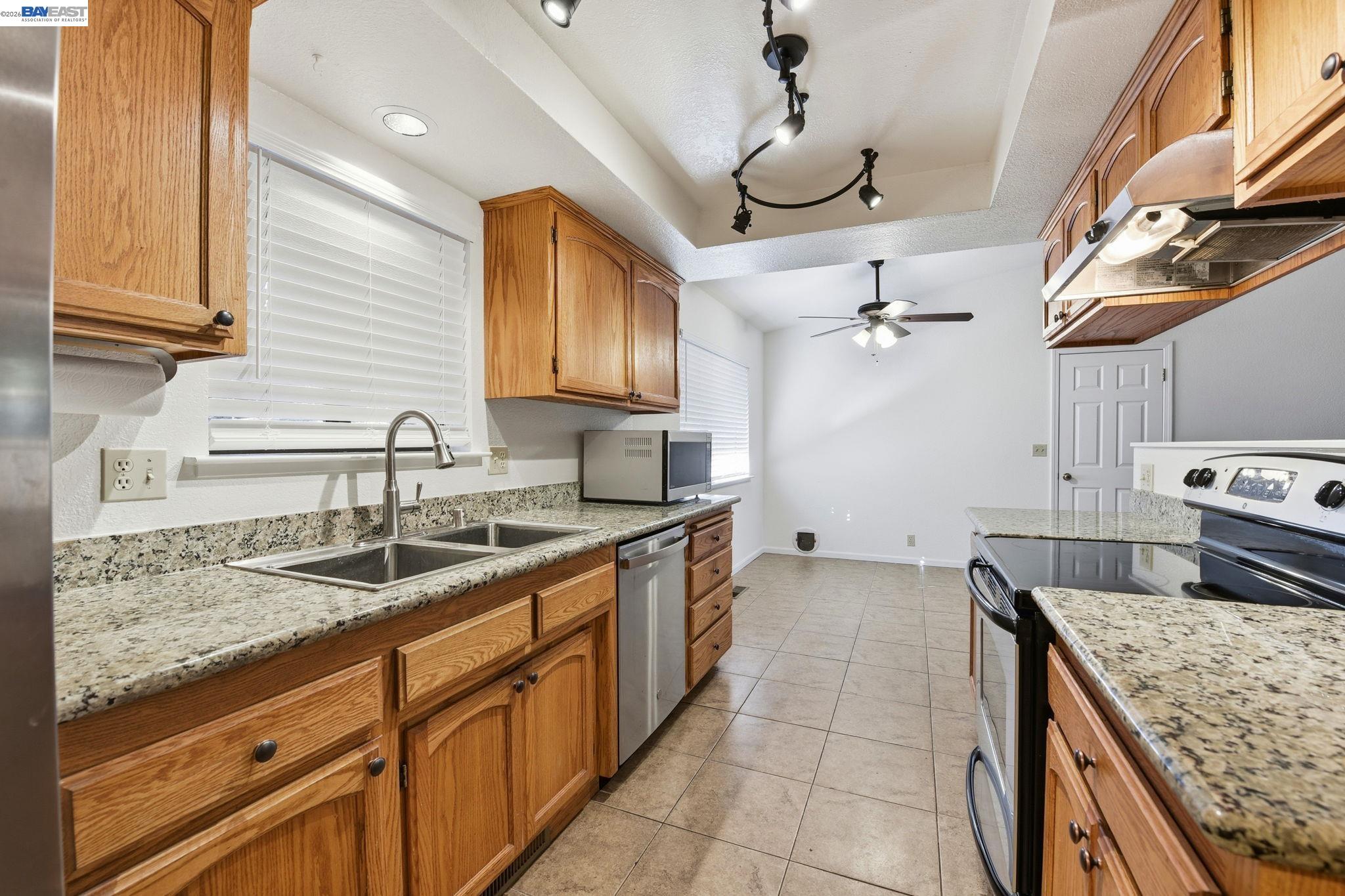 27701 Evelyn Ct