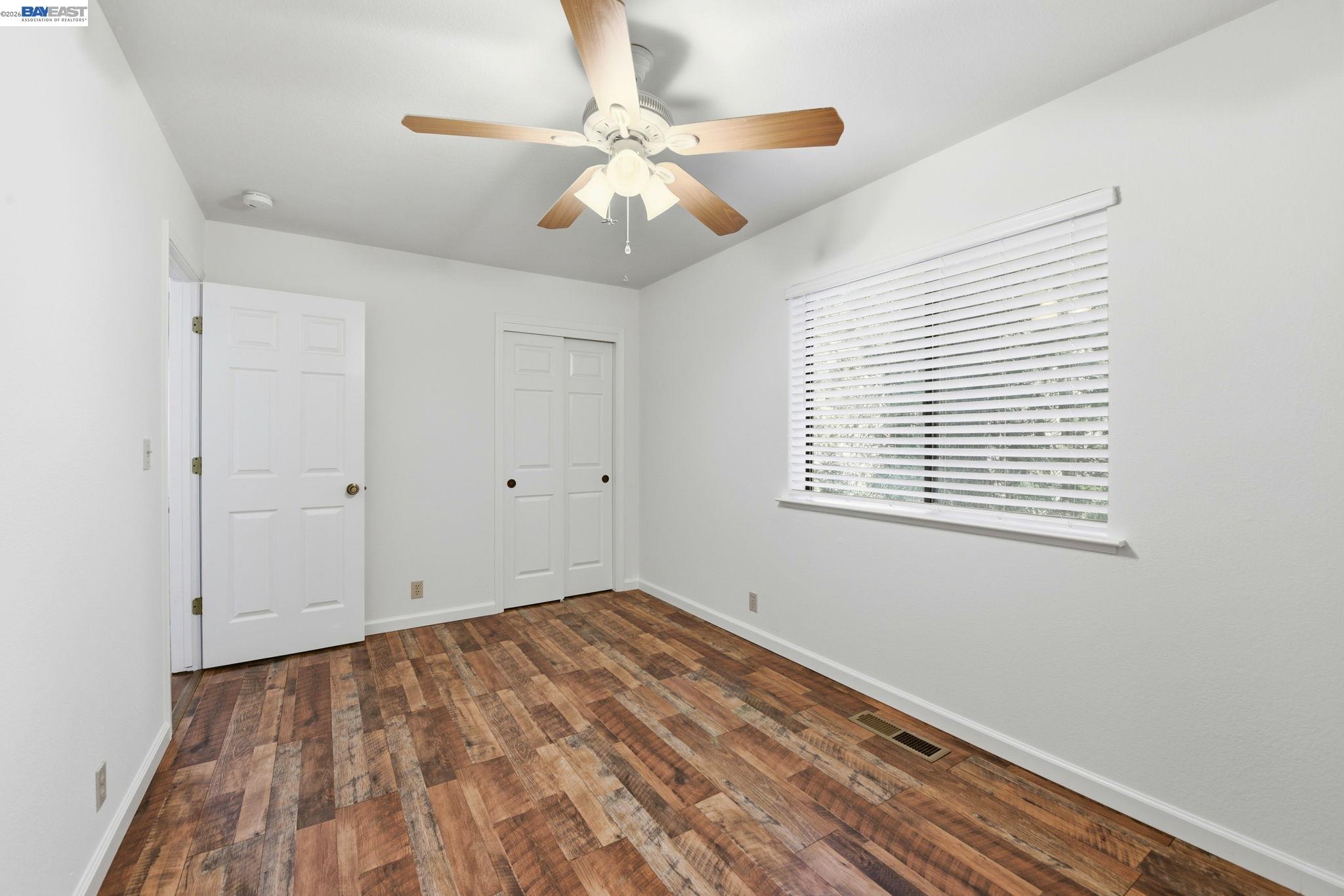 27701 Evelyn Ct