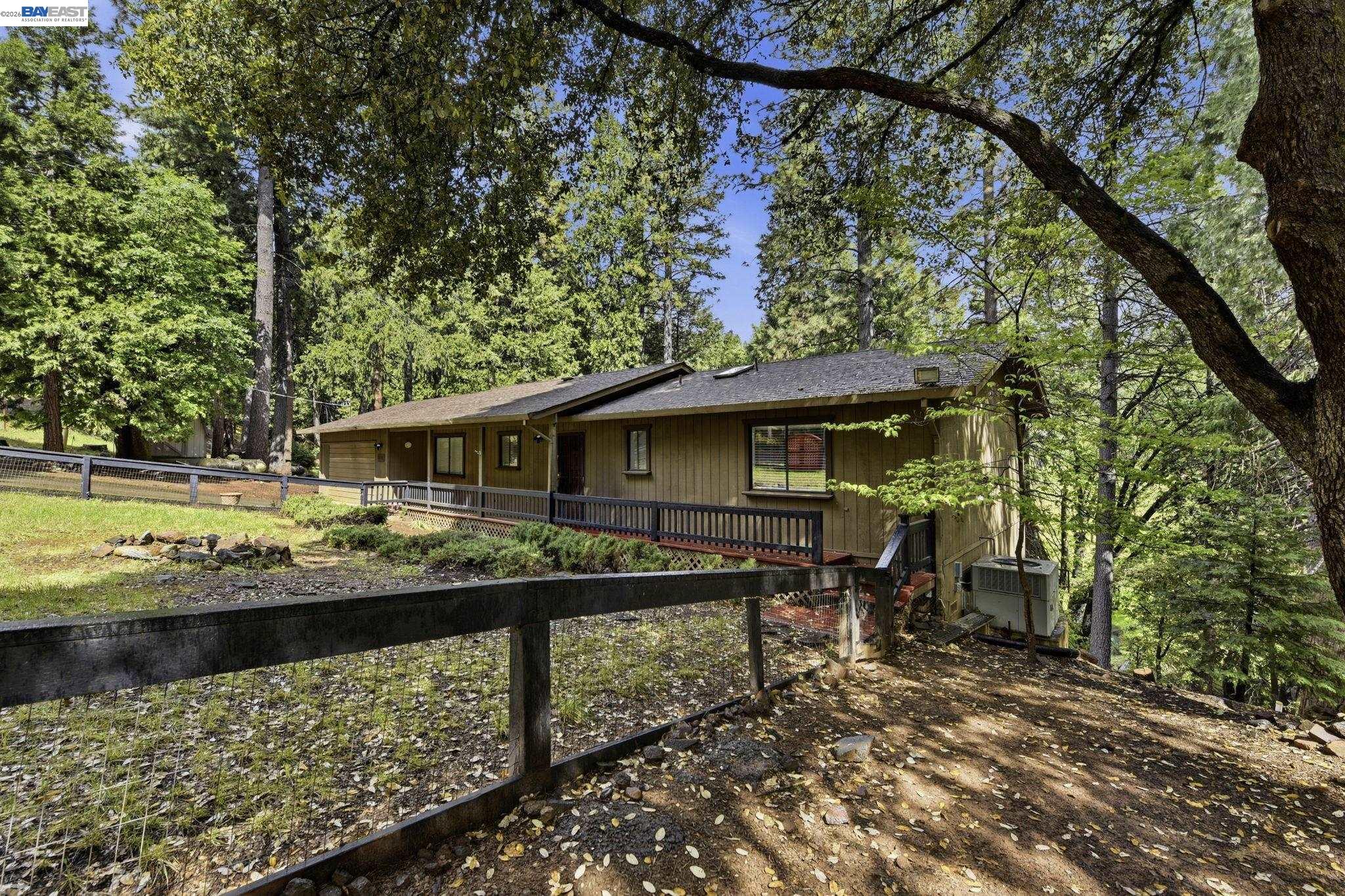 27701 Evelyn Ct