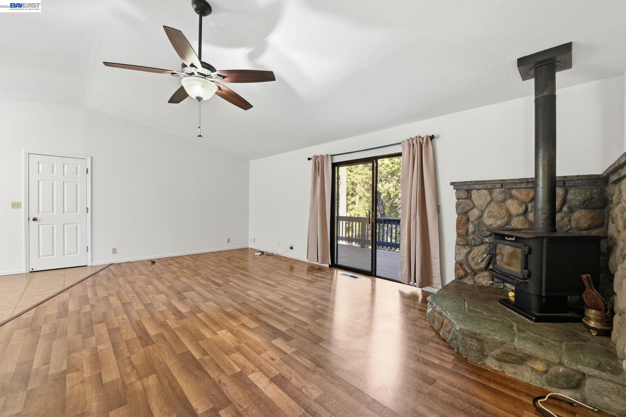 27701 Evelyn Ct