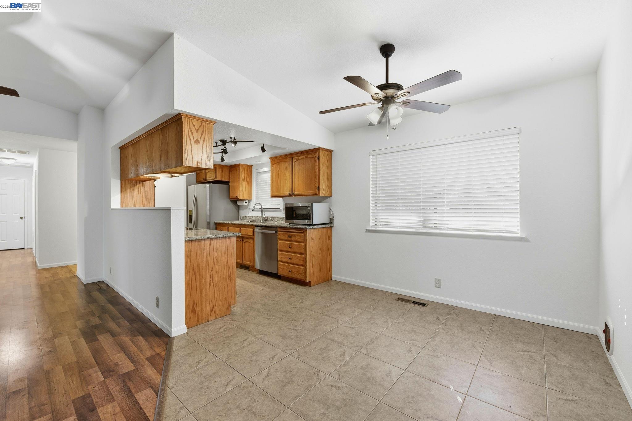 27701 Evelyn Ct