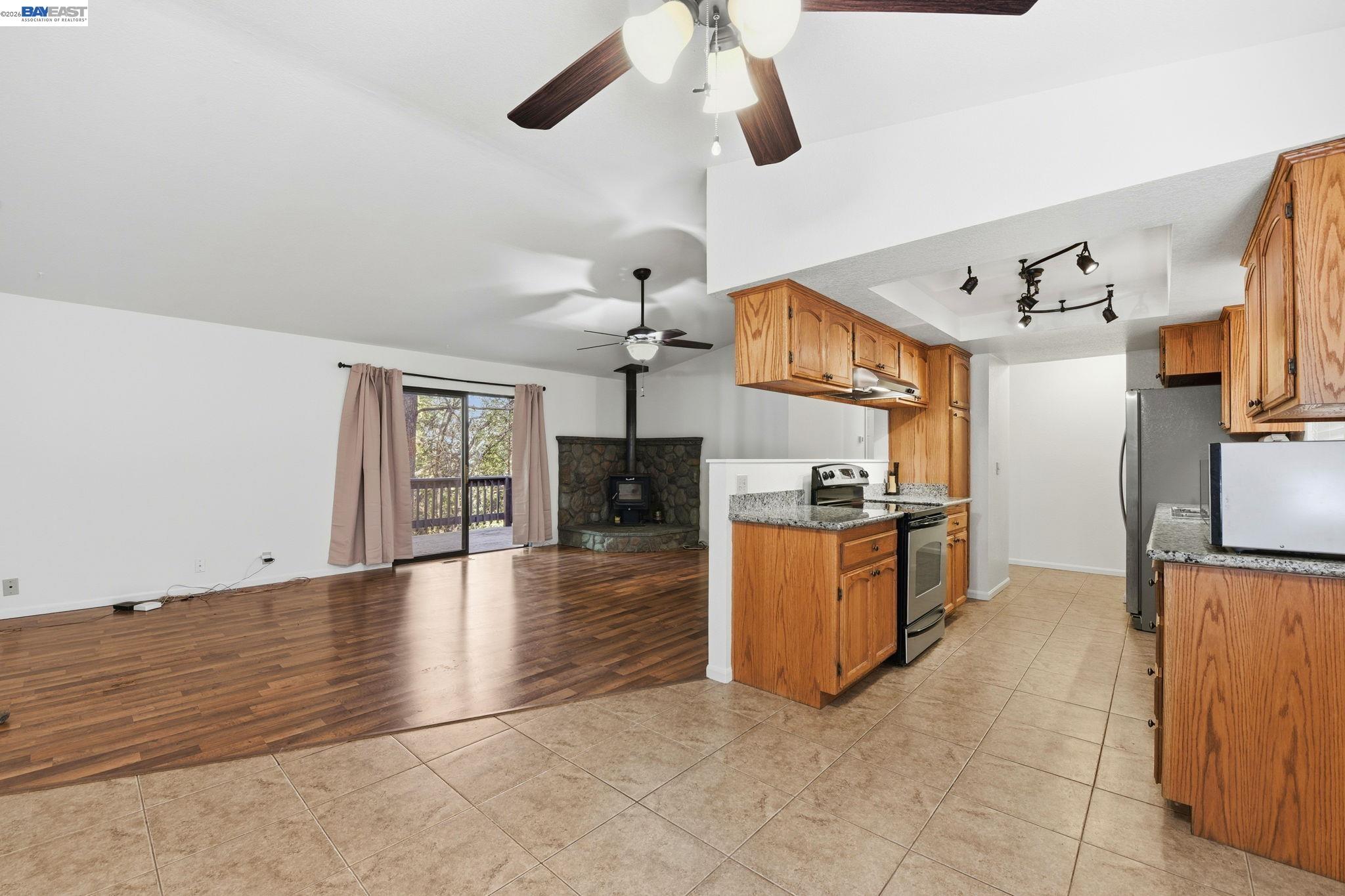 27701 Evelyn Ct