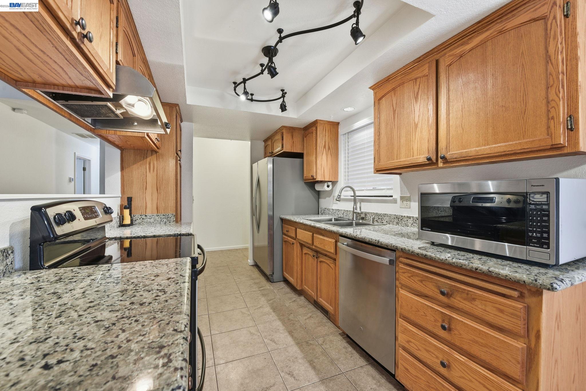 27701 Evelyn Ct