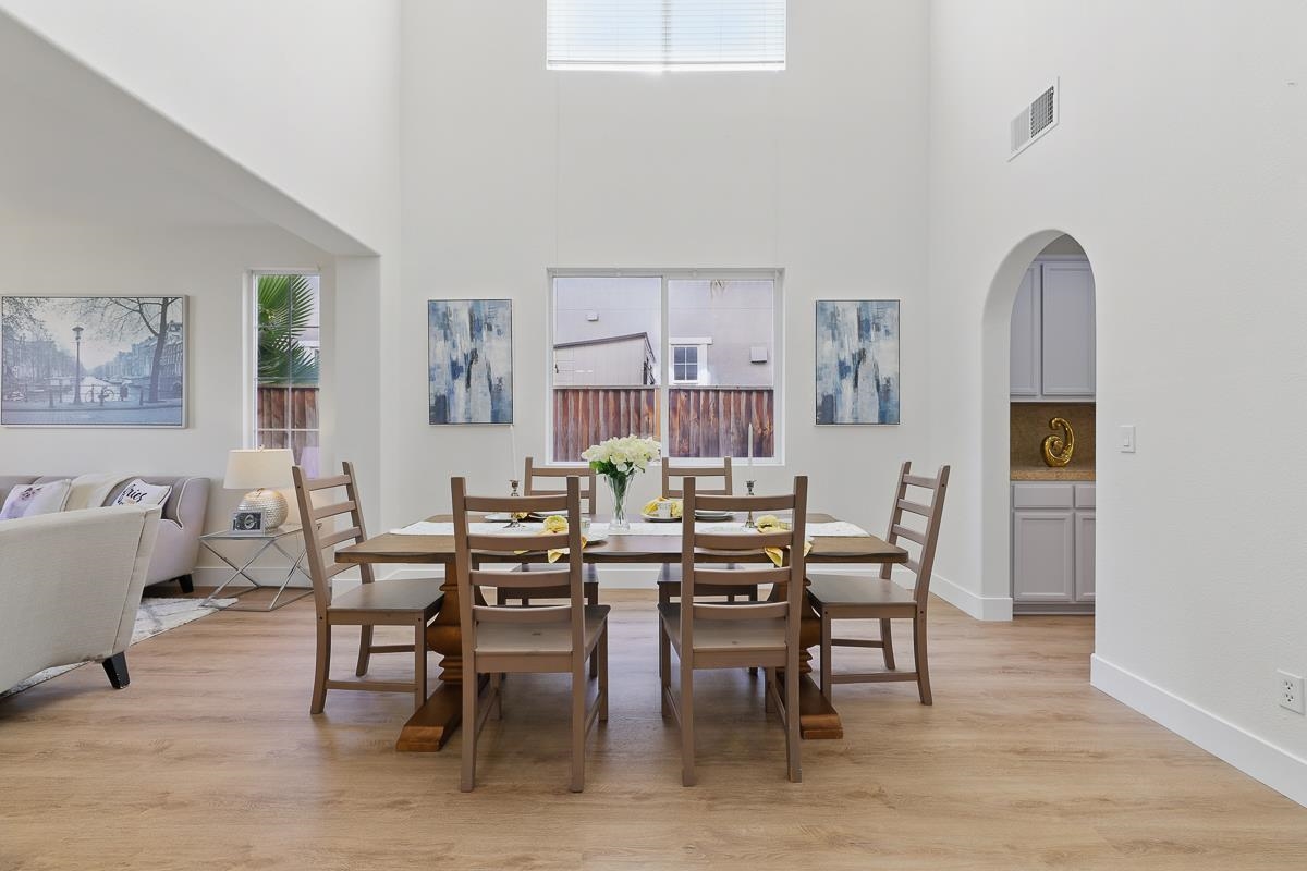 2342 Winchester Loop