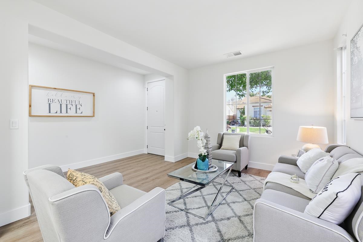 2342 Winchester Loop