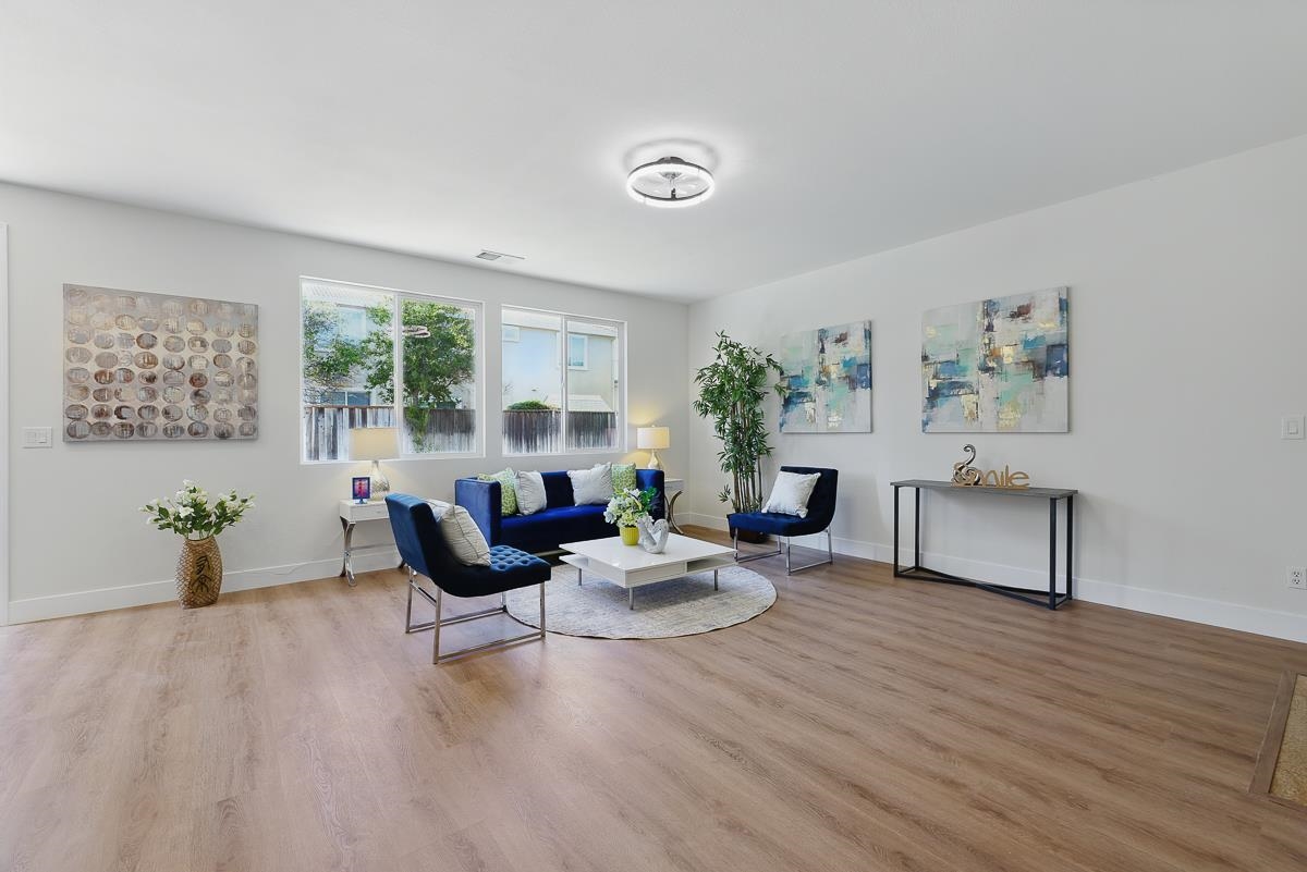 2342 Winchester Loop