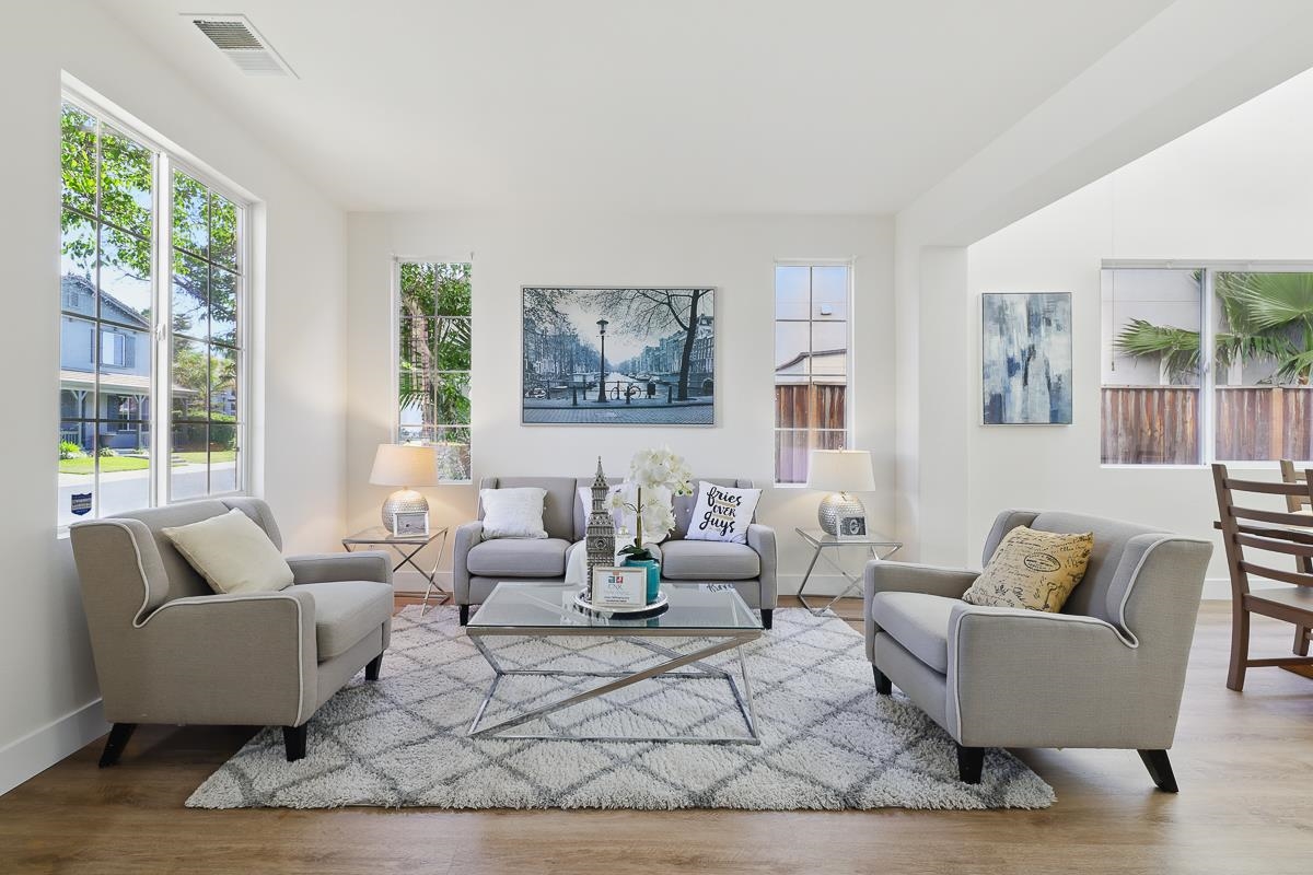 2342 Winchester Loop