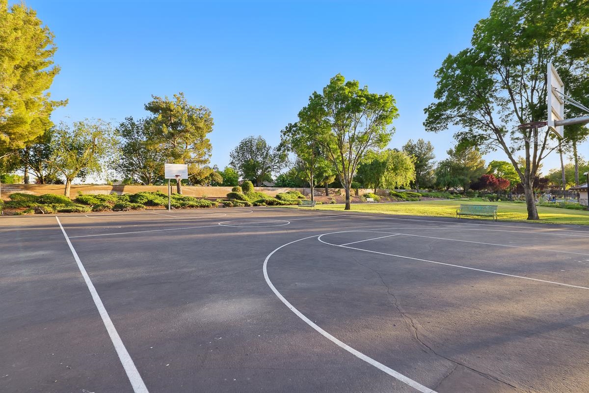 2342 Winchester Loop