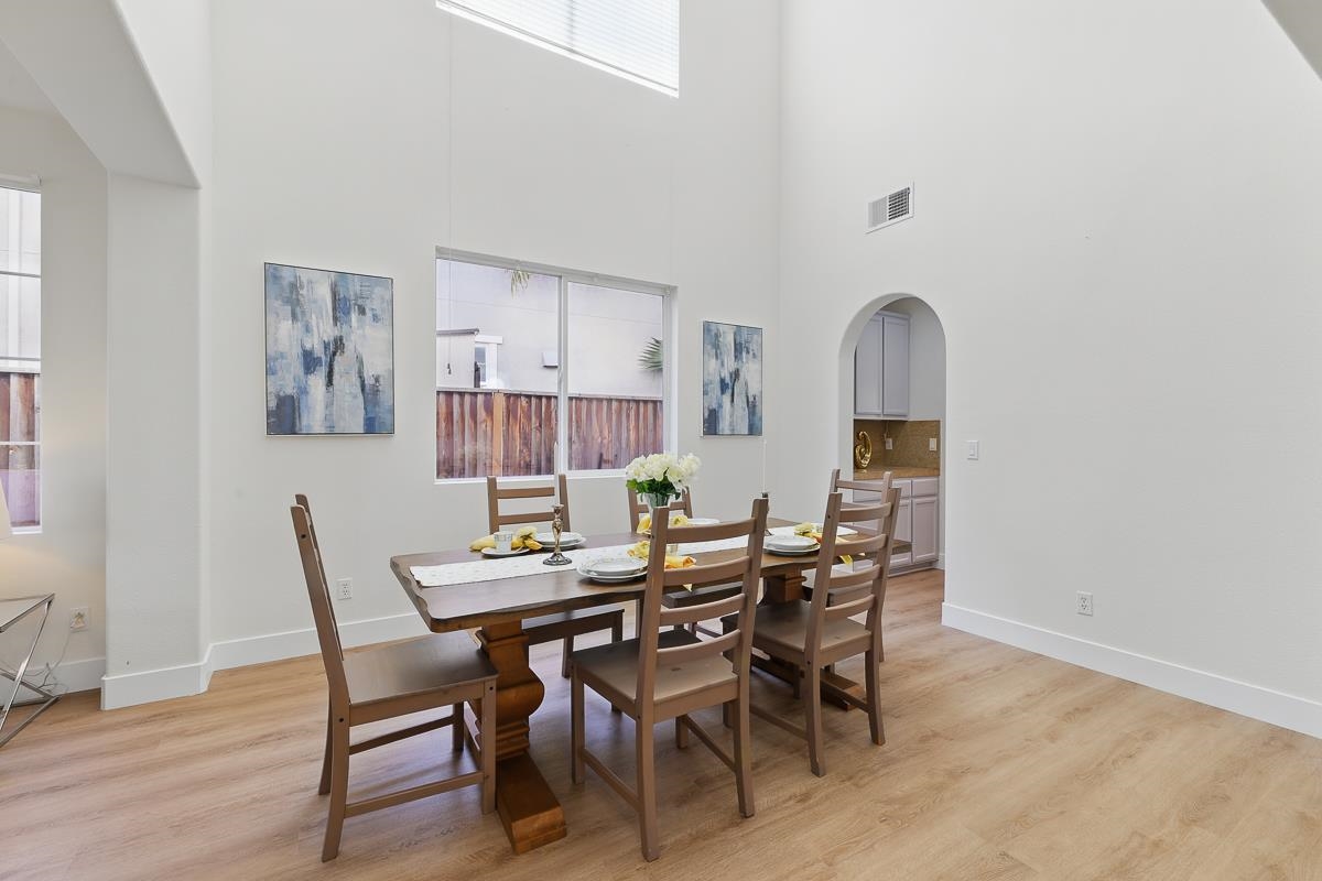 2342 Winchester Loop