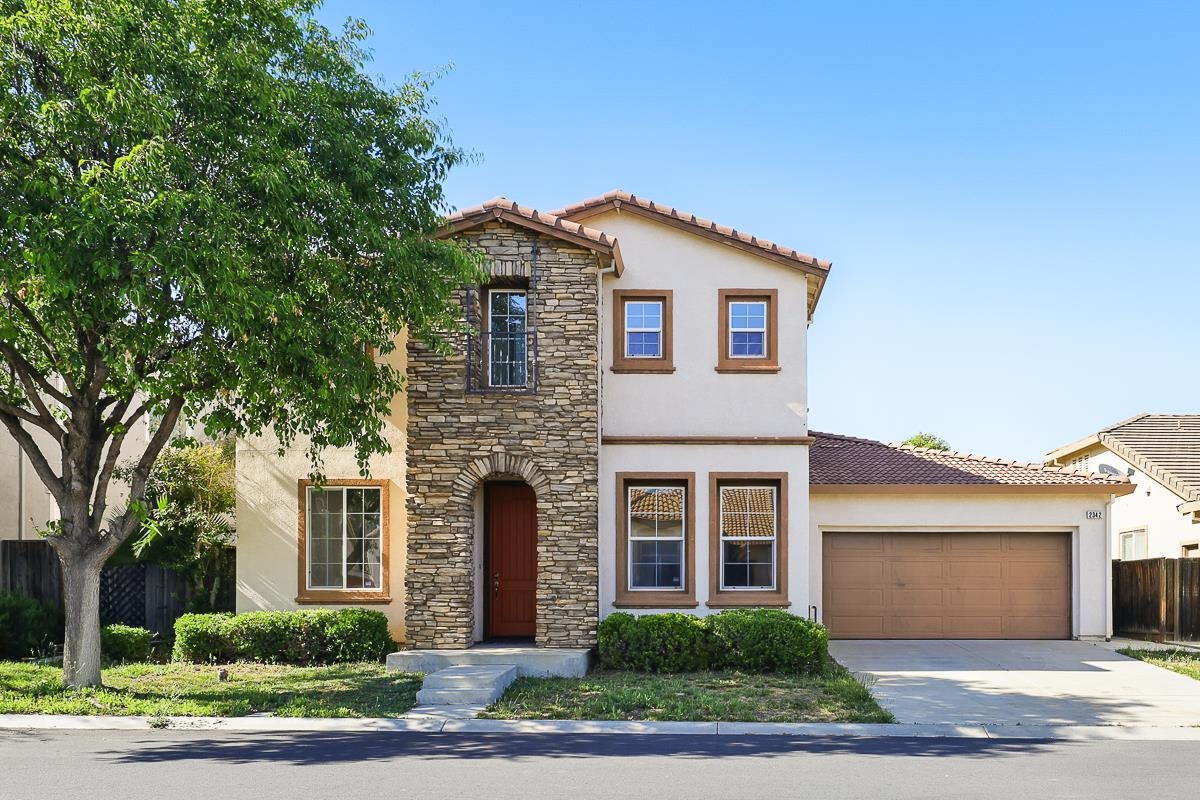 2342 Winchester Loop