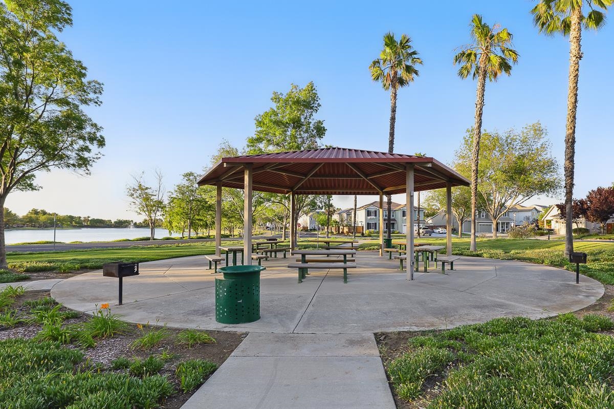 2342 Winchester Loop