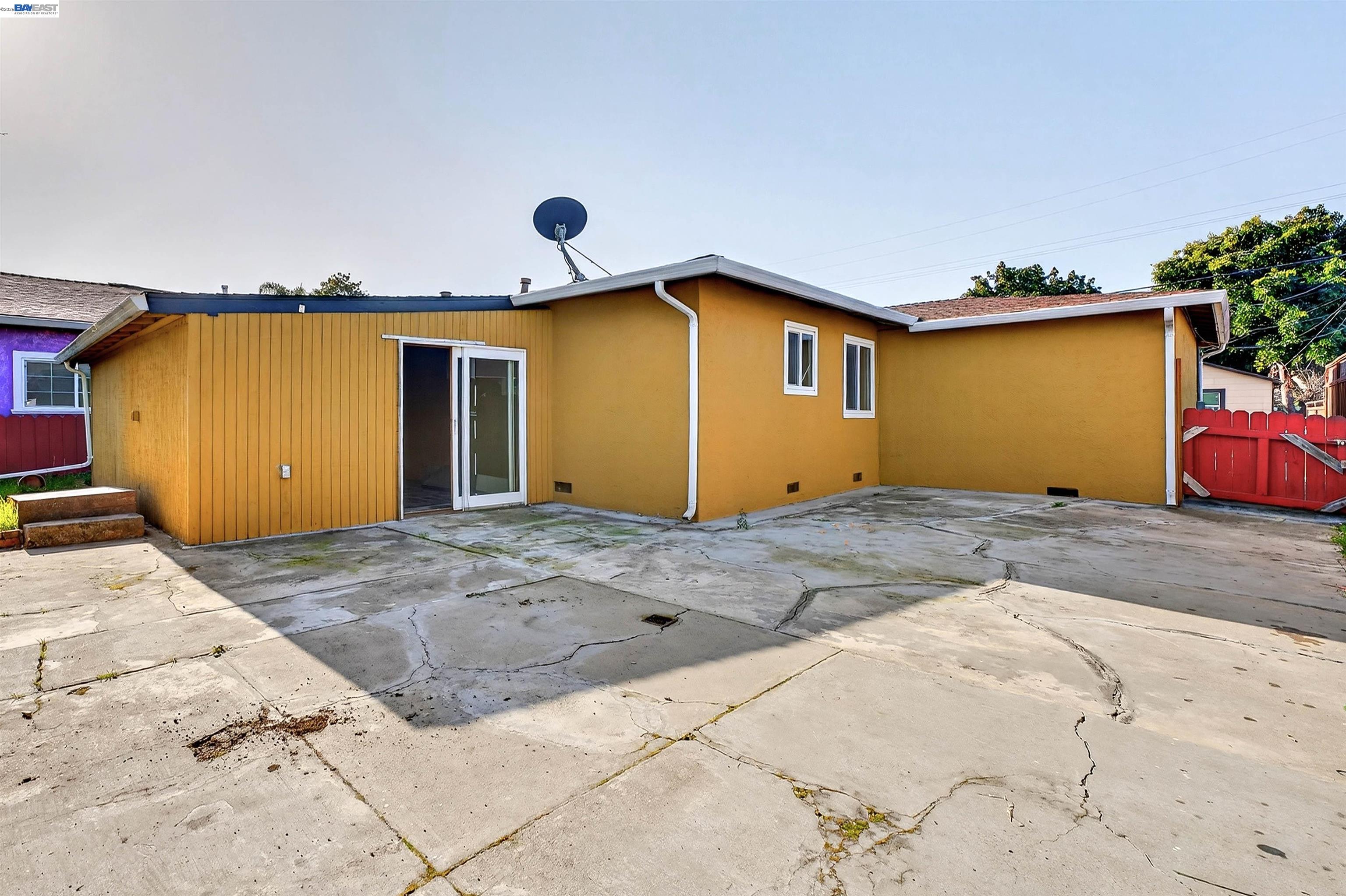24570 Thomas Ave