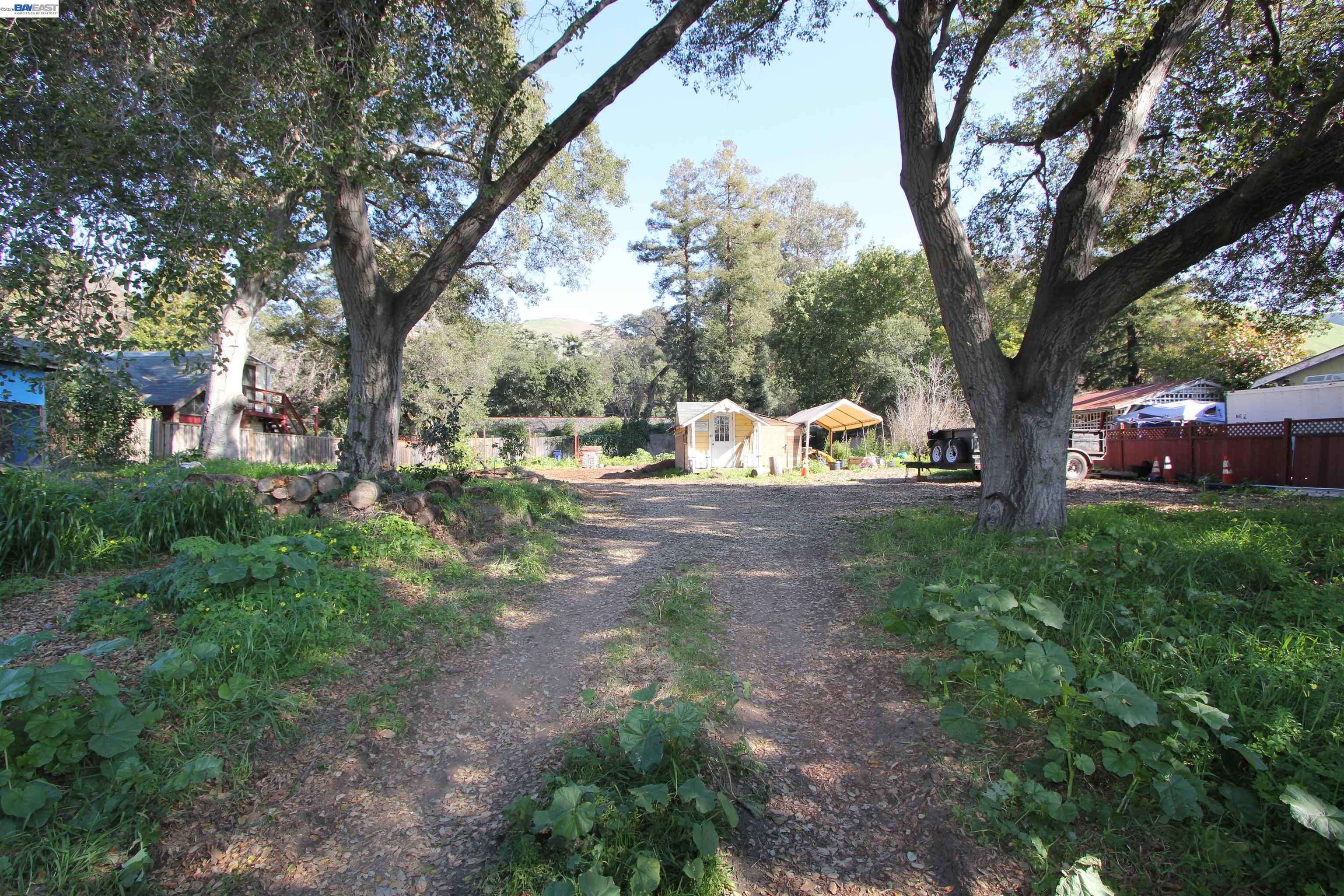 997 OLD CANYON RD