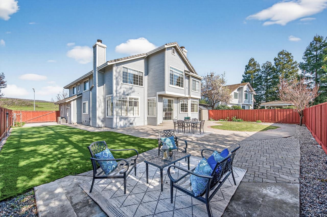 3473 Edinburgh Drive