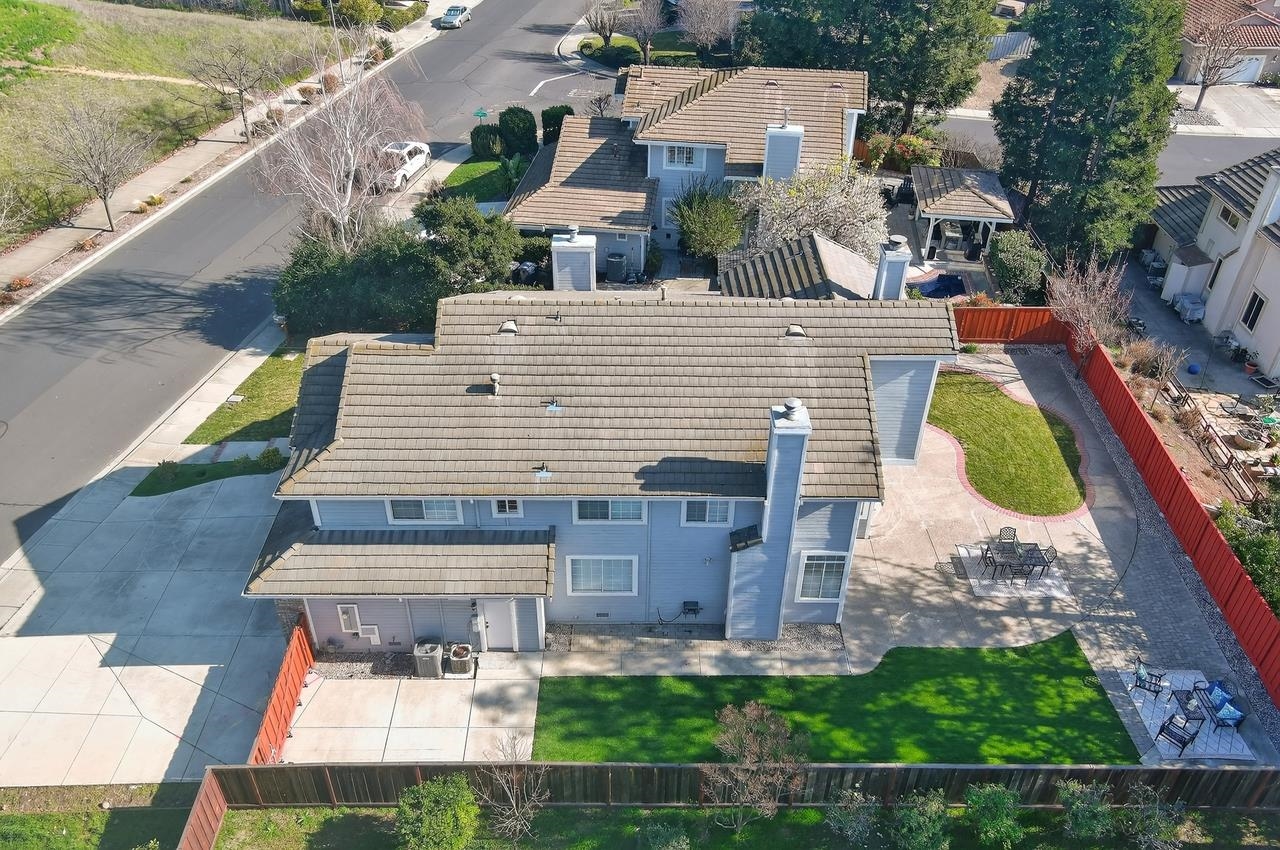 3473 Edinburgh Drive