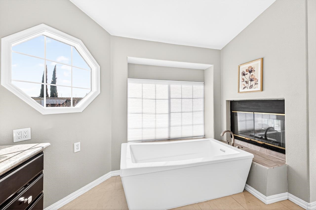 3473 Edinburgh Drive