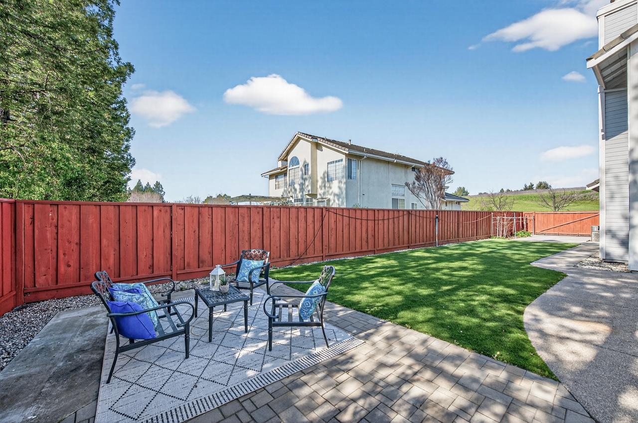 3473 Edinburgh Drive