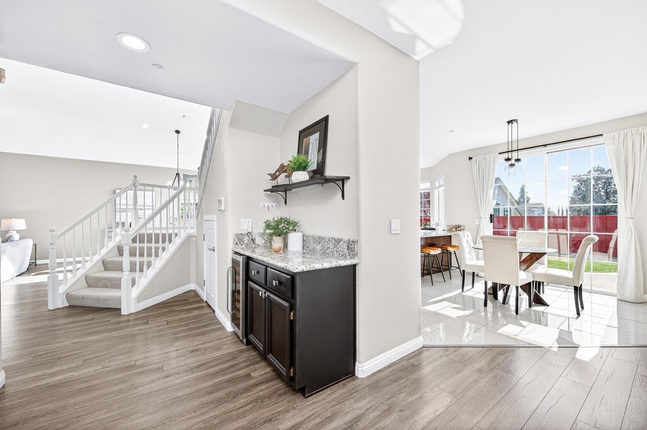 3473 Edinburgh Drive