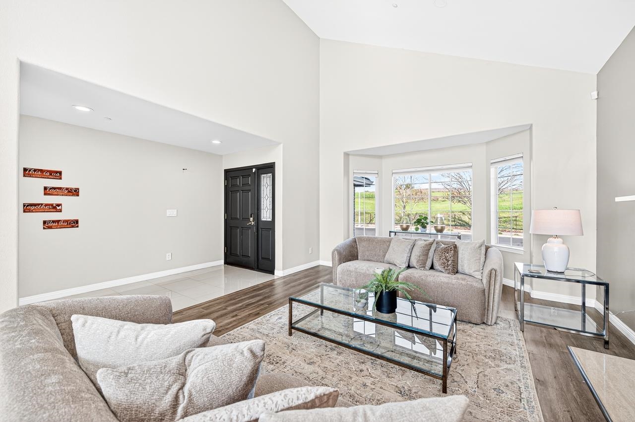 3473 Edinburgh Drive