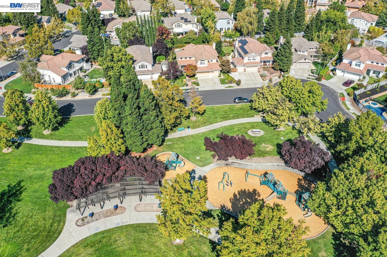 3473 Edinburgh Drive