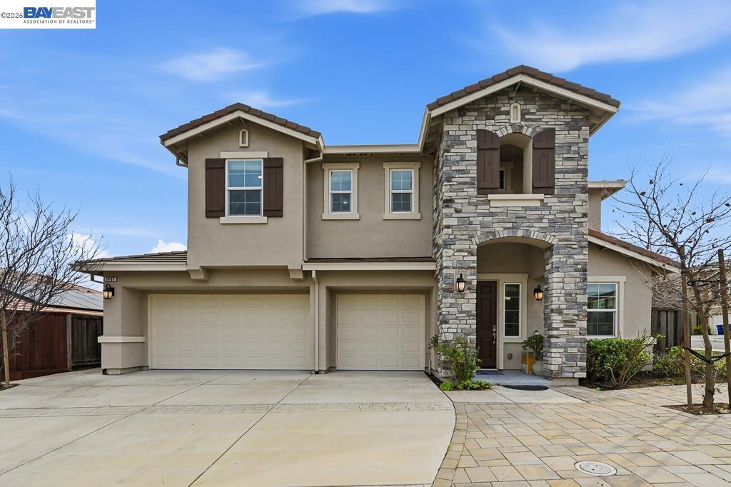 2484 Vernal Dr