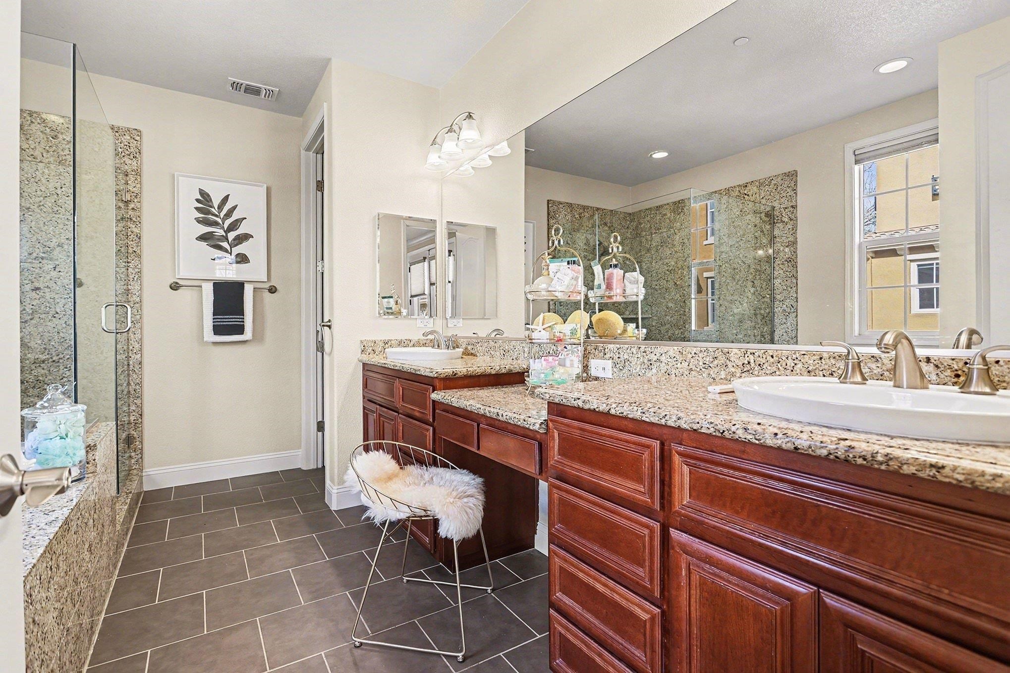 3727 Central Pkwy # 28