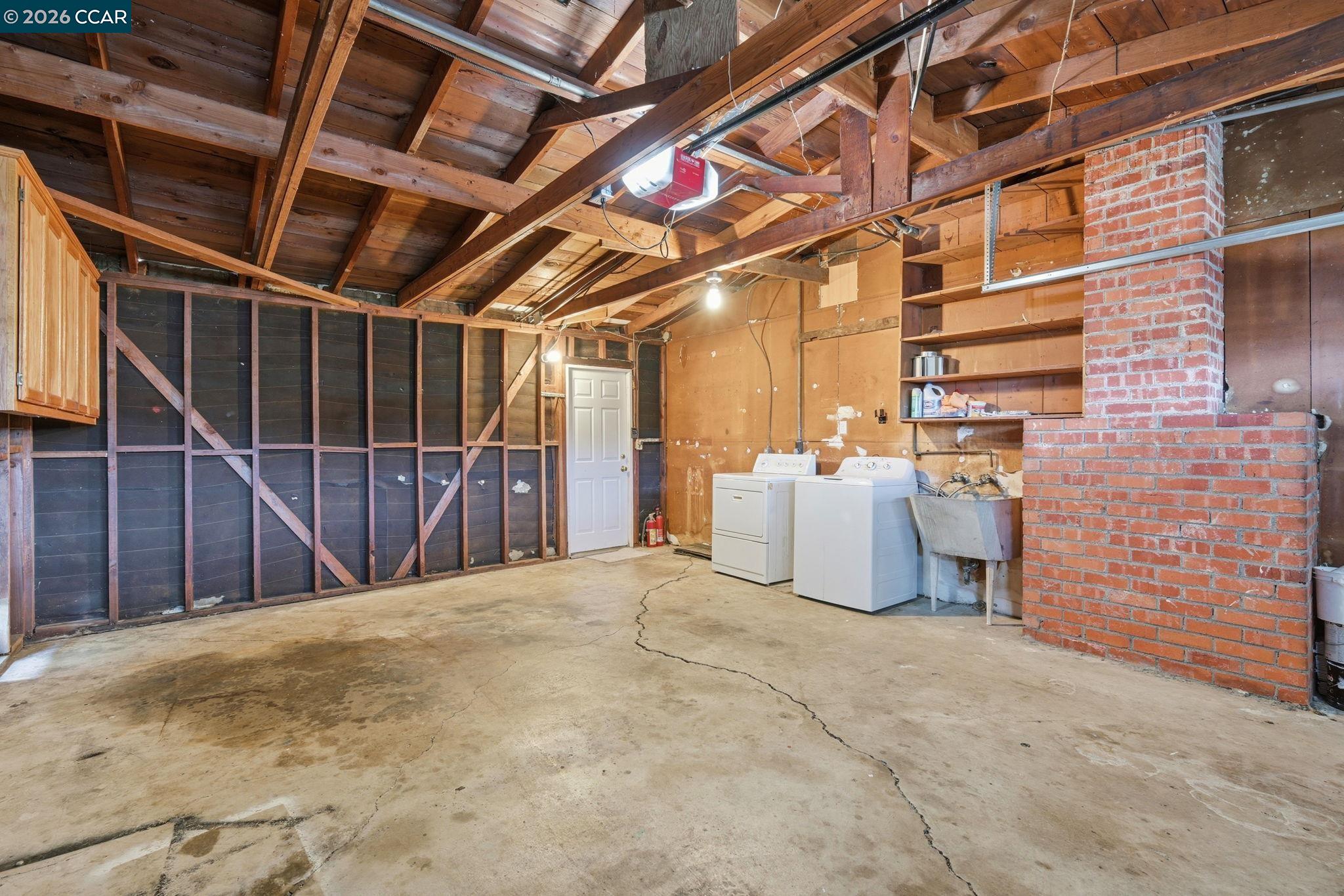 2831 Richard Ave
