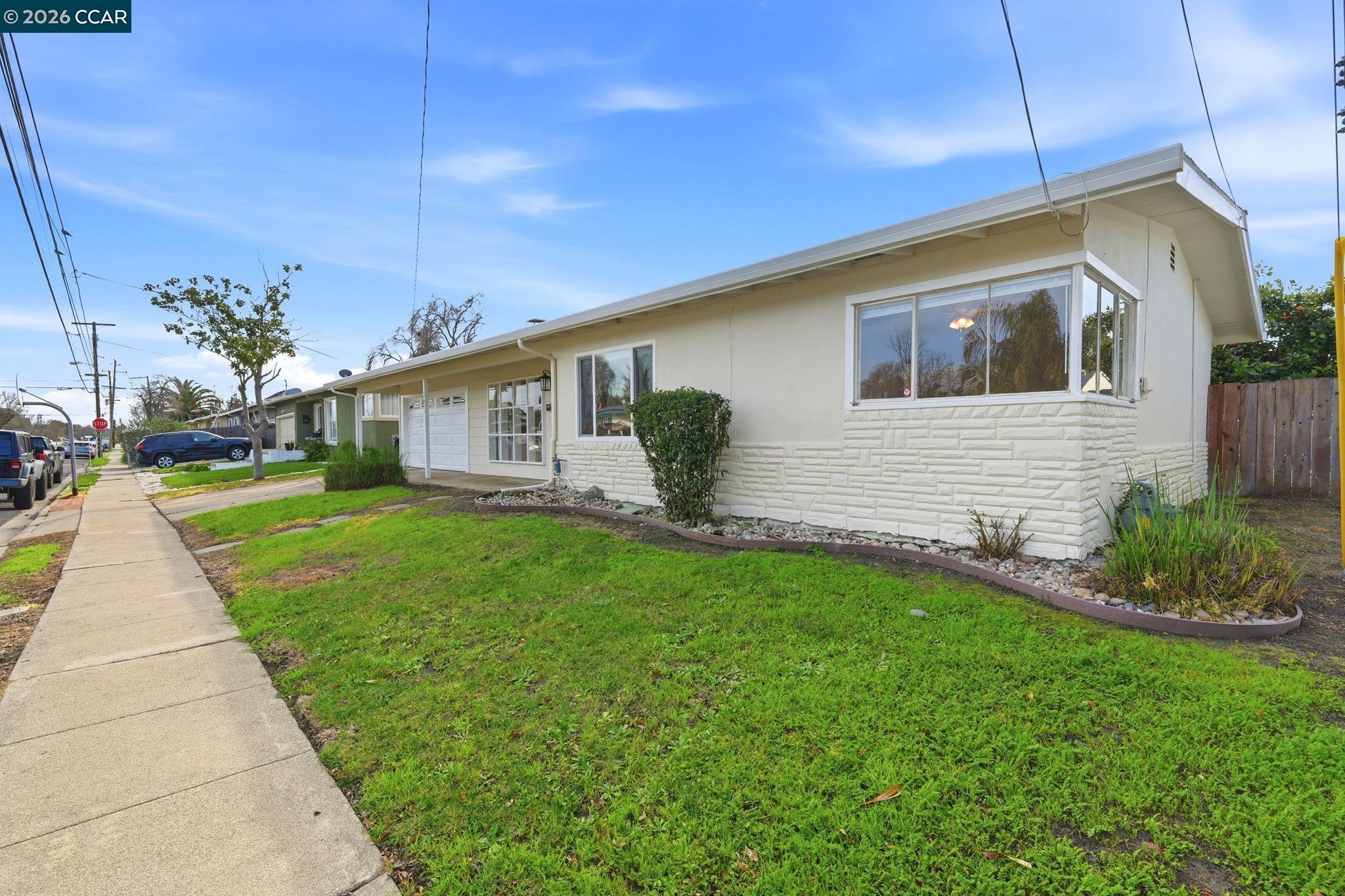 2831 Richard Ave