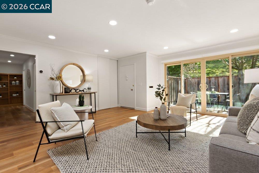 2209 Ptarmigan Dr. # 2