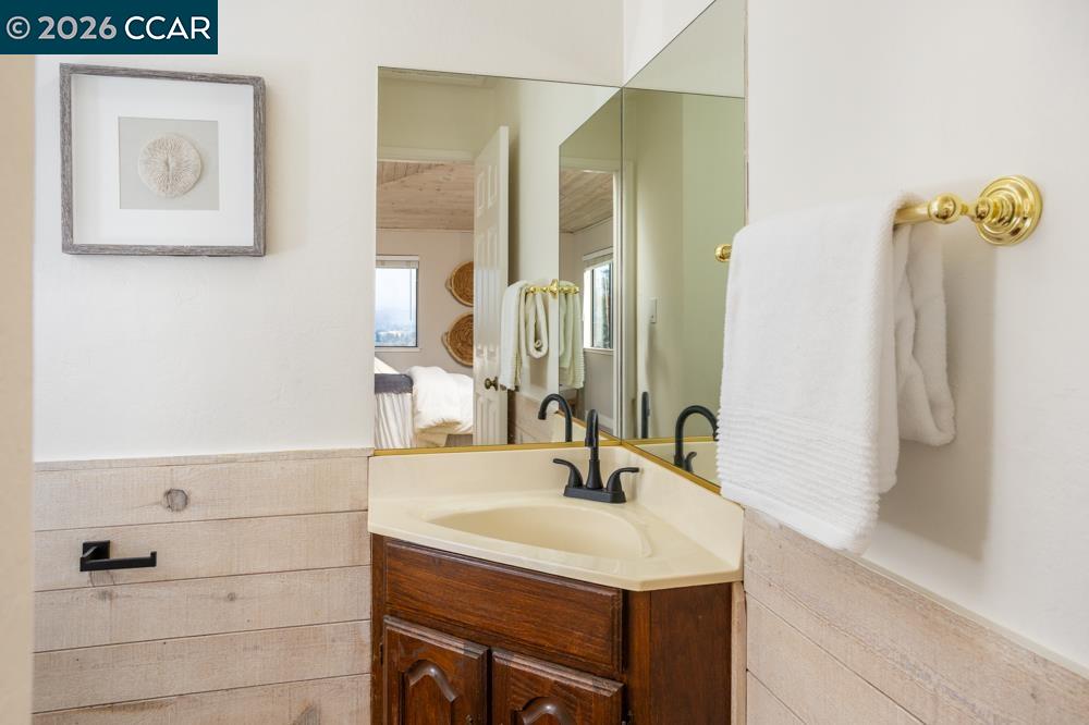 2542 Mockingbird Hill Rd