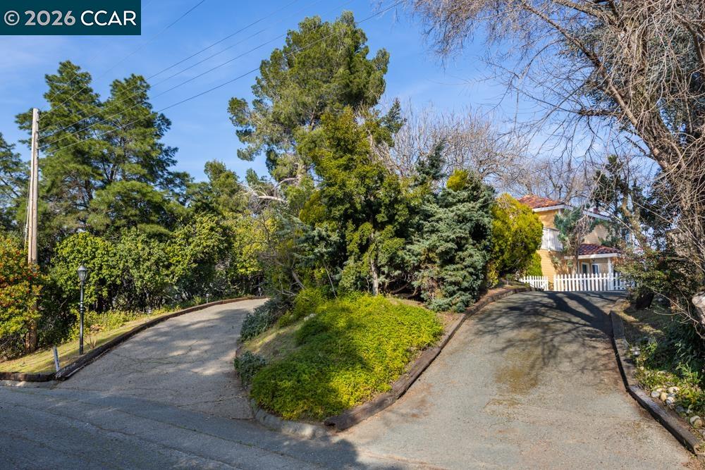 2542 Mockingbird Hill Rd