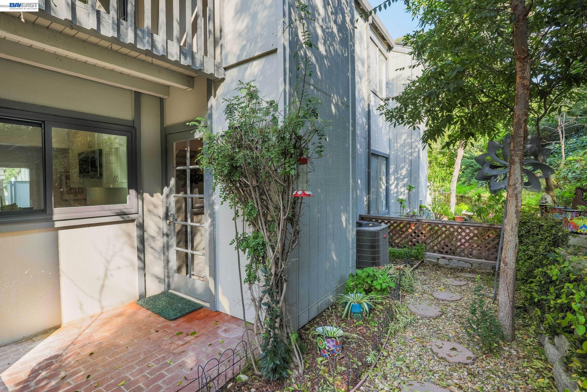 1444 Ashwood Drive