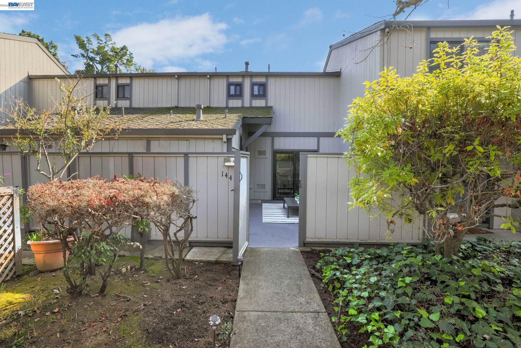 1444 Ashwood Drive