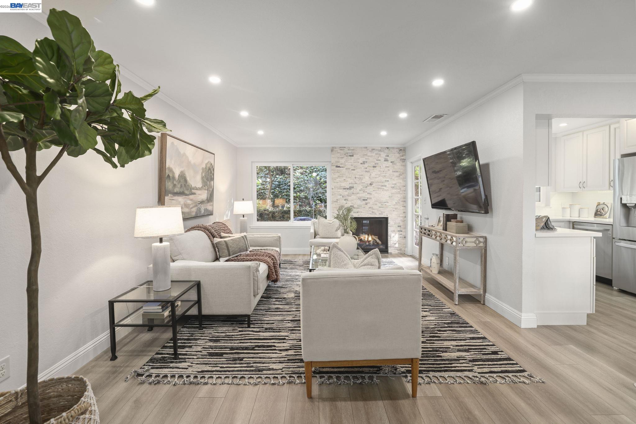 1444 Ashwood Drive