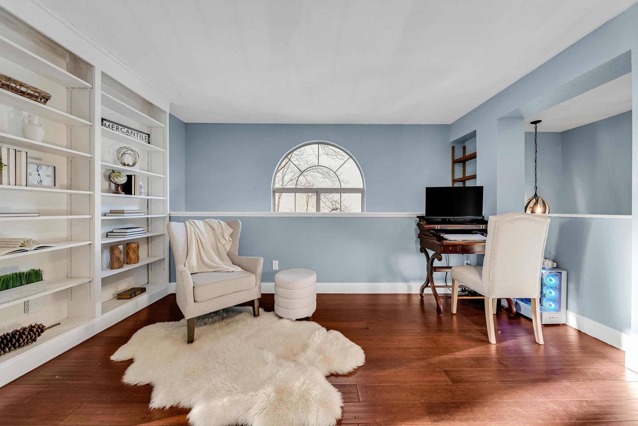 2020 Canyon Lakes Dr