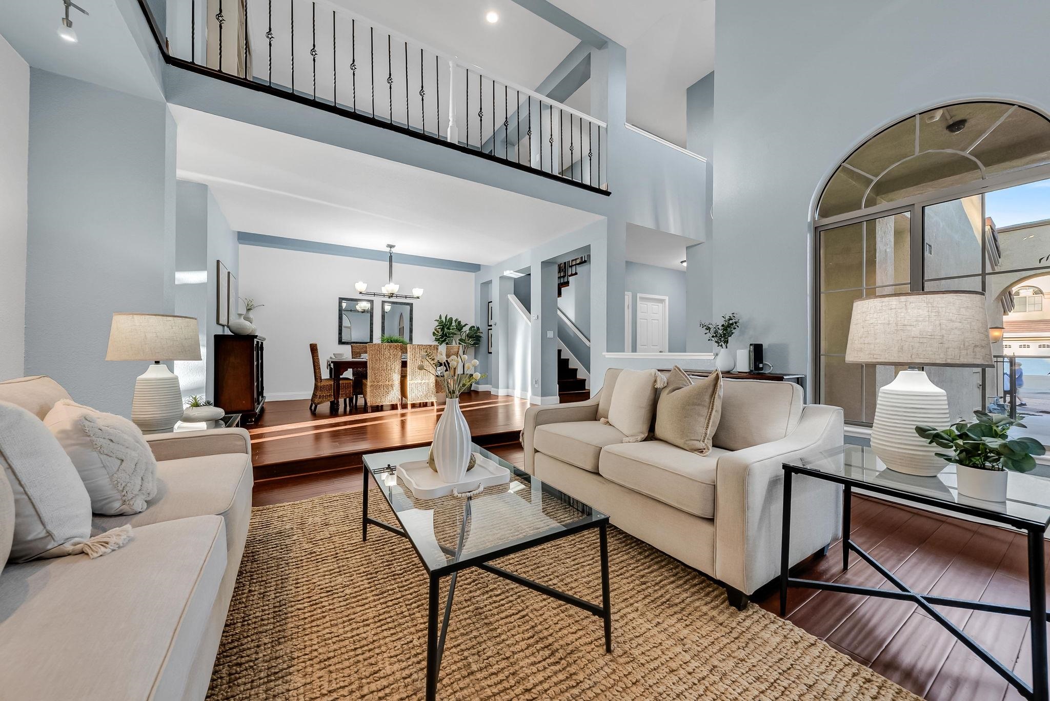 2020 Canyon Lakes Dr