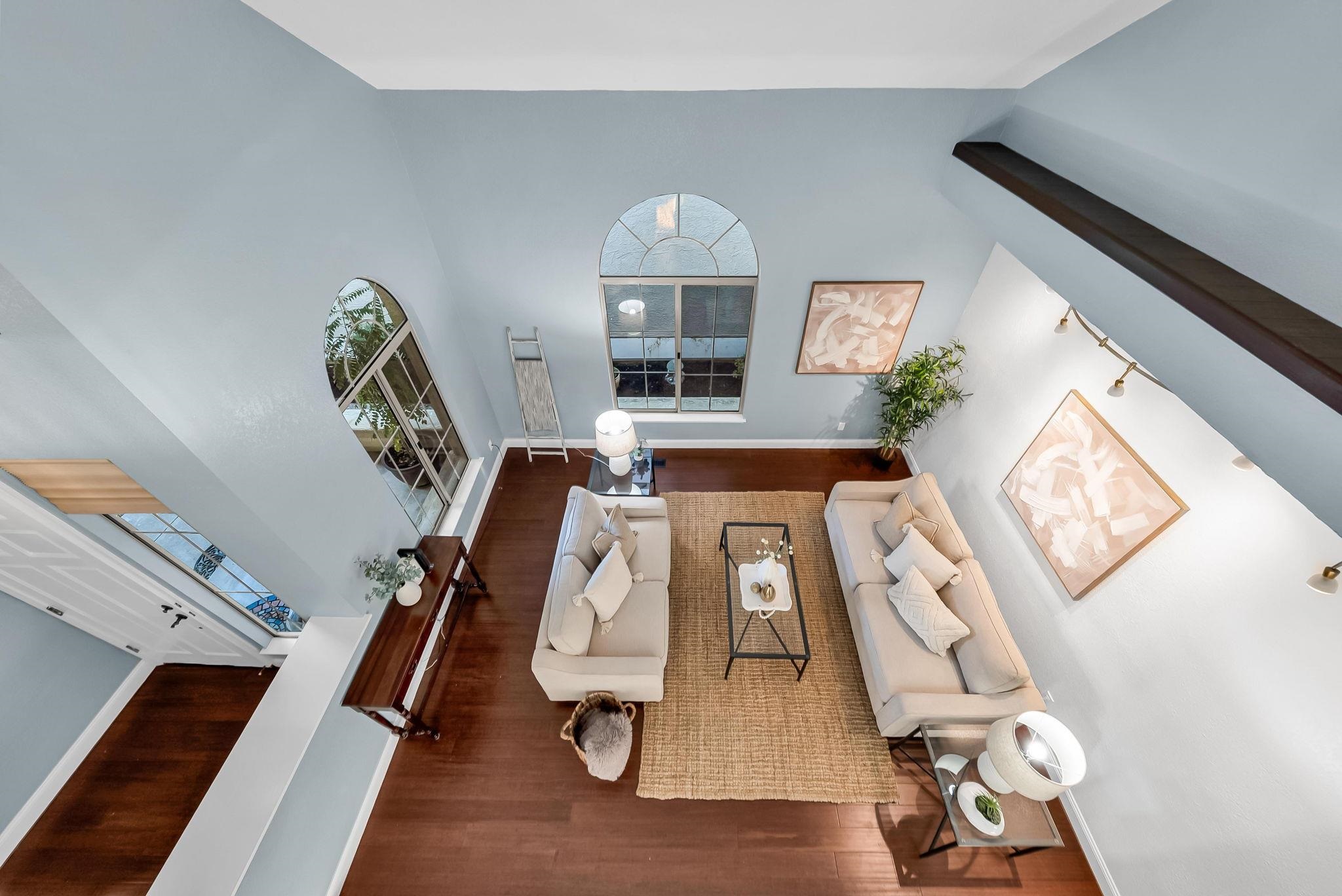 2020 Canyon Lakes Dr