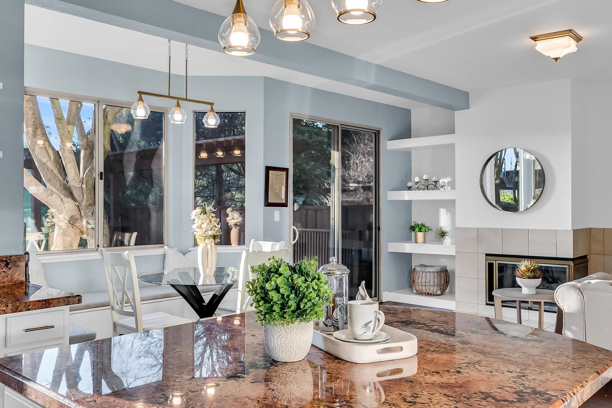 2020 Canyon Lakes Dr