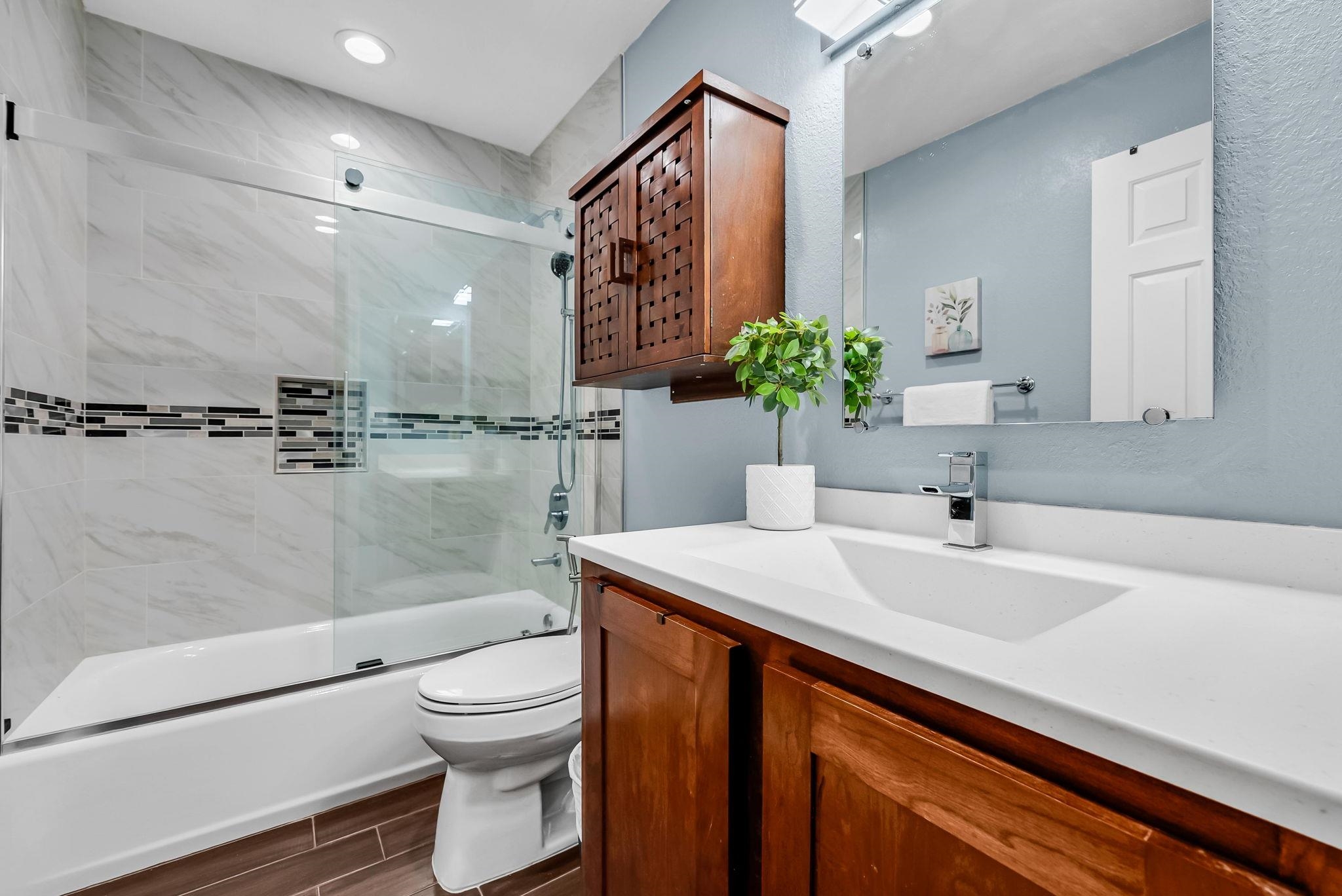 2020 Canyon Lakes Dr