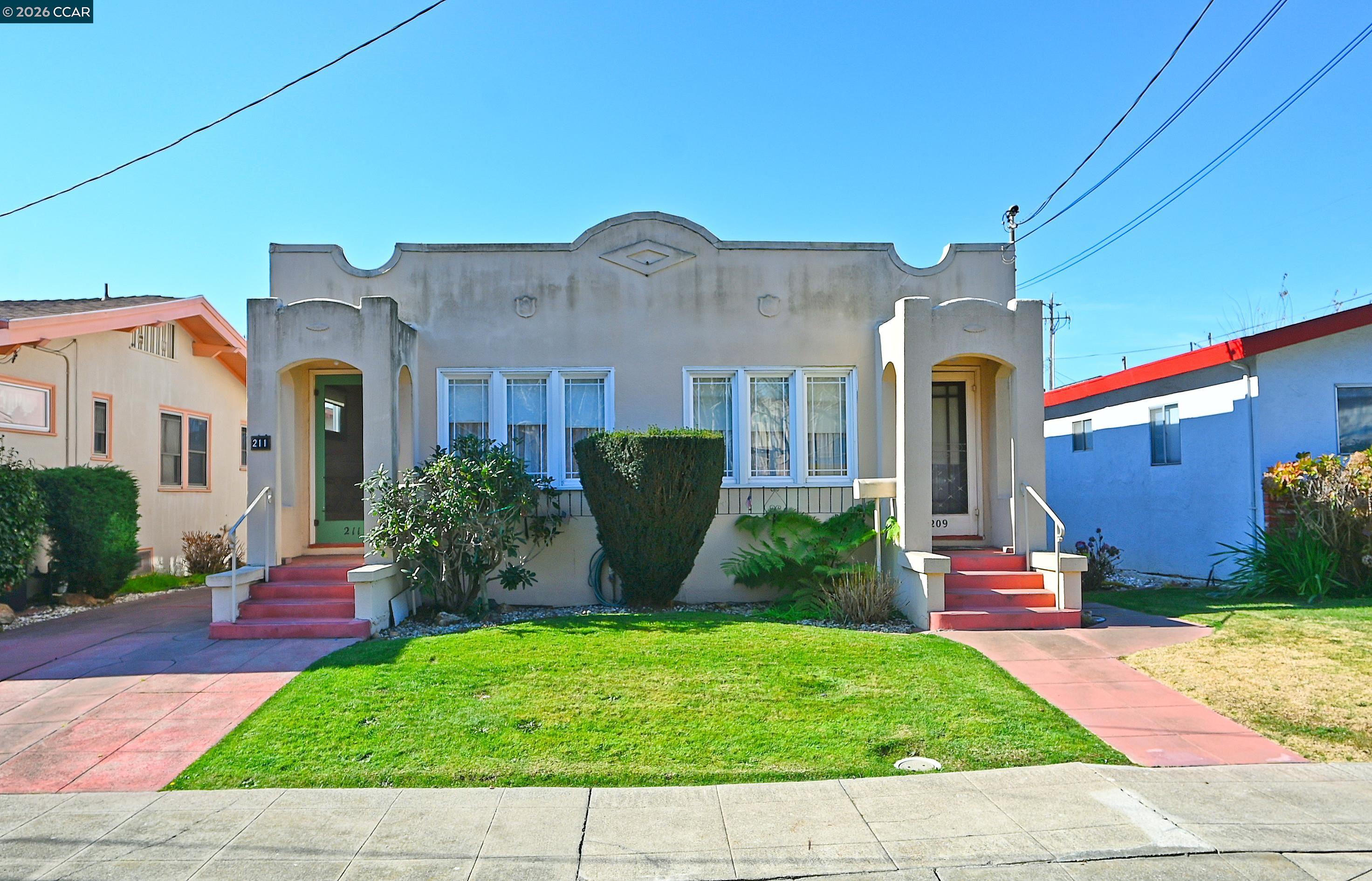 209-211 Arroyo Ave