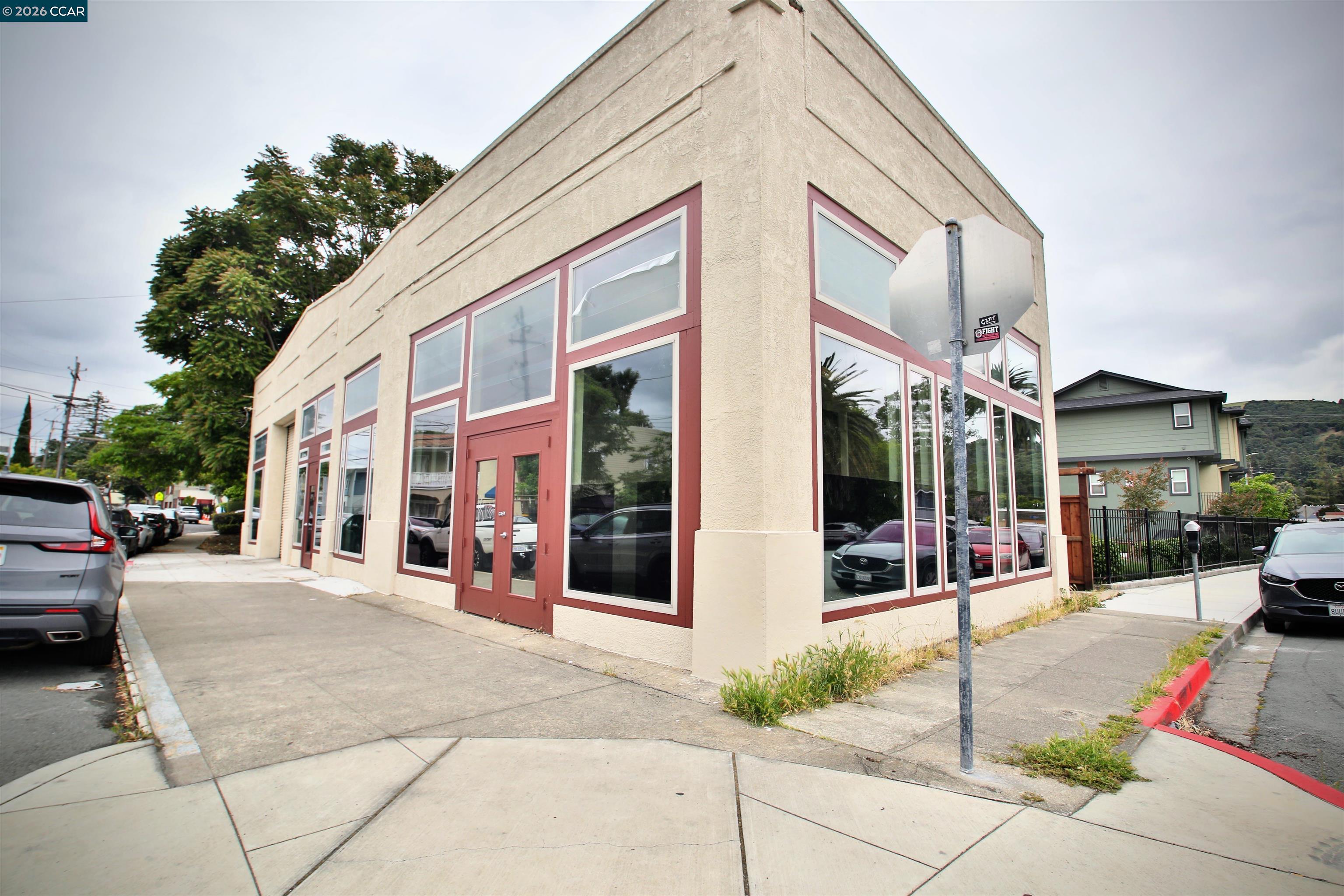 908 Ferry St.