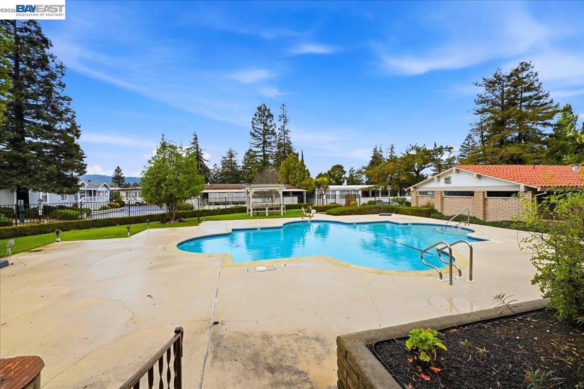 3231 Vineyard Ave SPC 93