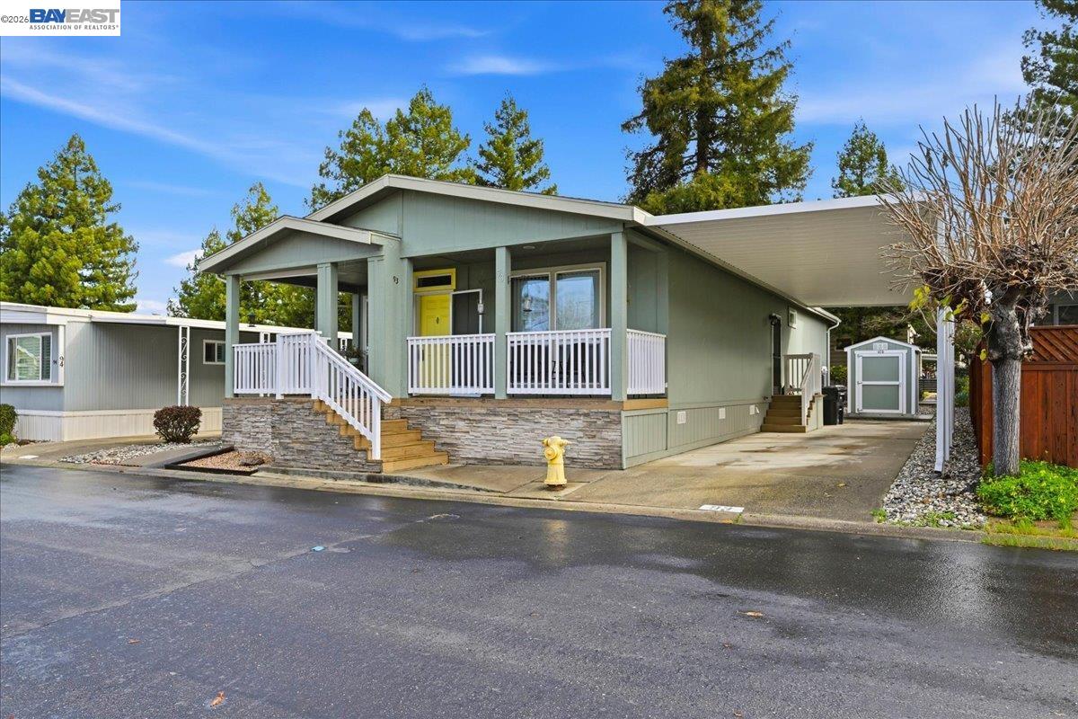 3231 Vineyard Ave SPC 93